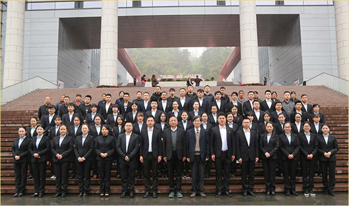 UO0C8274.jpg UO0C8274